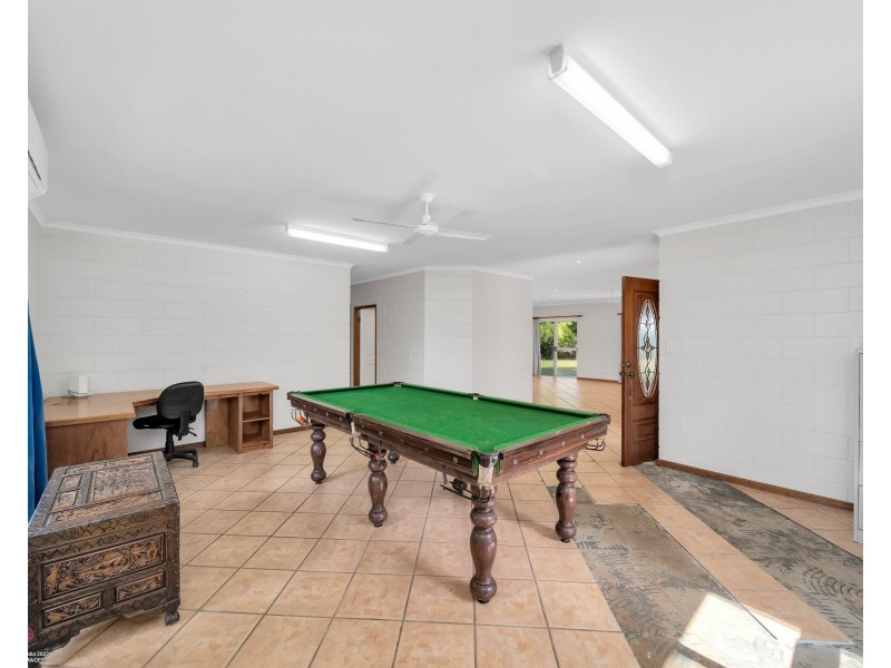 9 Abraham St, Tully QLD 4854