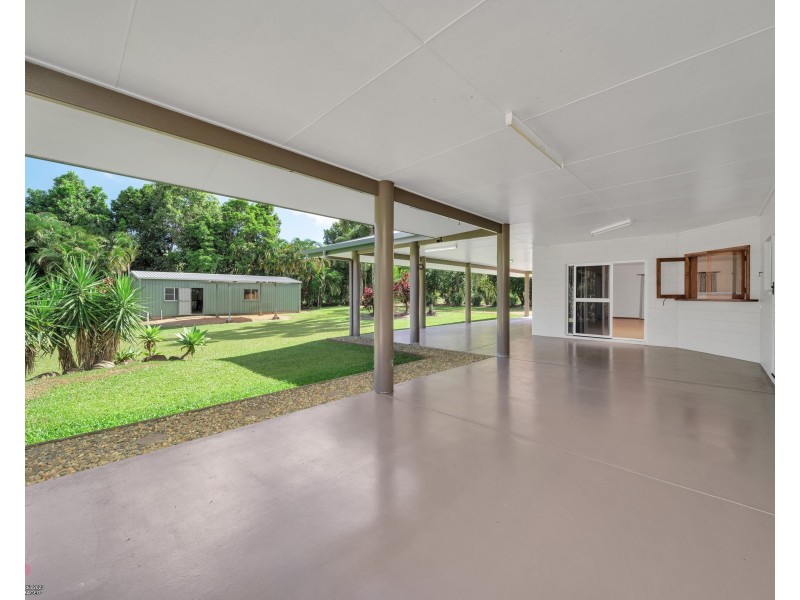 9 Abraham St, Tully QLD 4854