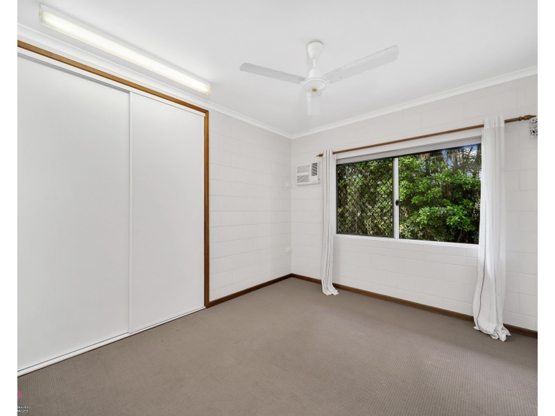 9 Abraham St, Tully QLD 4854
