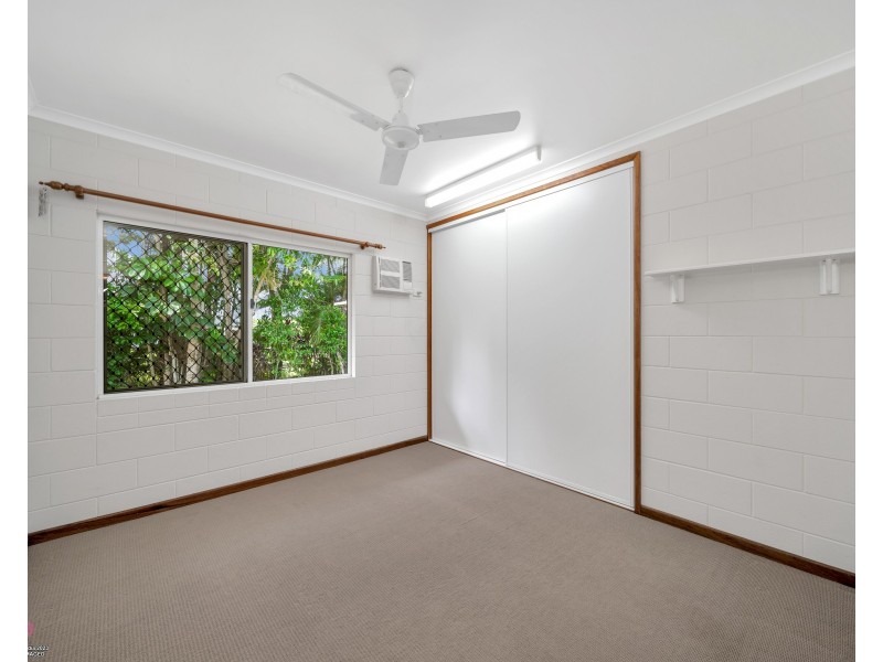 9 Abraham St, Tully QLD 4854