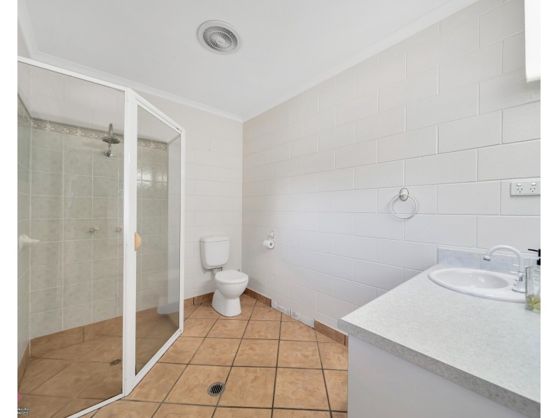 9 Abraham St, Tully QLD 4854