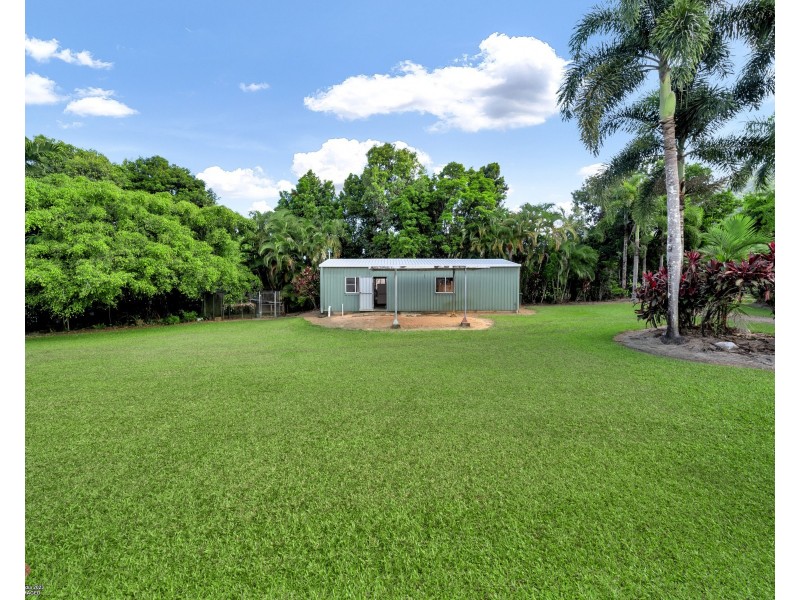9 Abraham St, Tully QLD 4854
