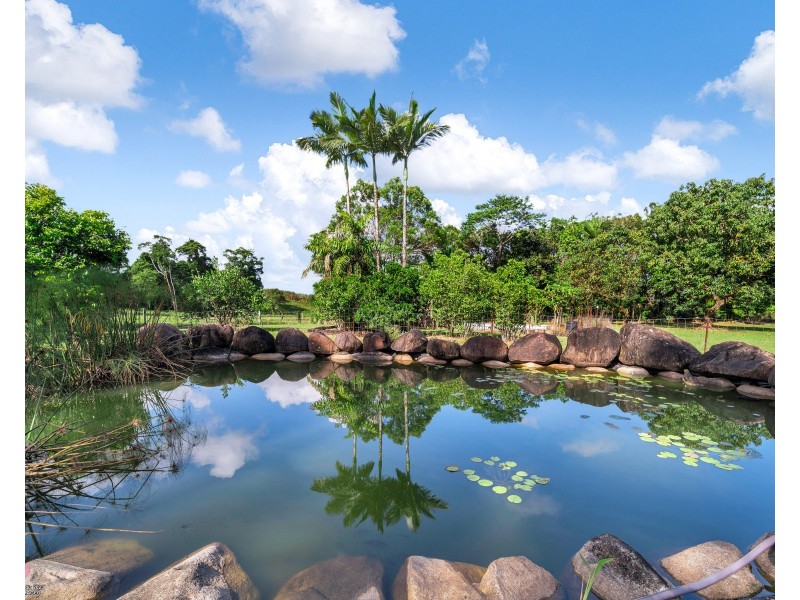 9 Abraham St, Tully QLD 4854