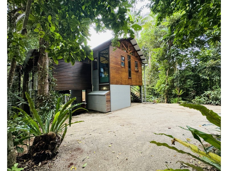 13 Bicton Cl, Bingil Bay QLD 4852