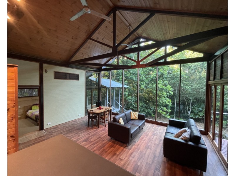 13 Bicton Cl, Bingil Bay QLD 4852