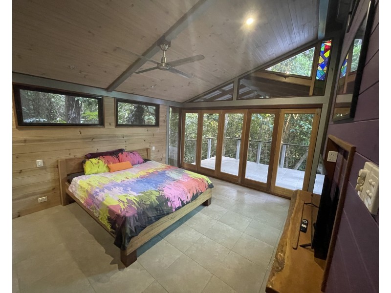 13 Bicton Cl, Bingil Bay QLD 4852