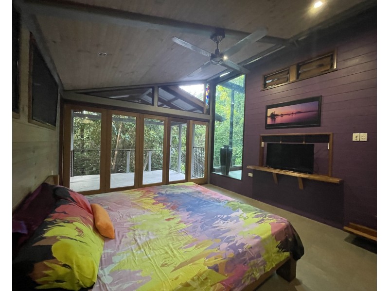 13 Bicton Cl, Bingil Bay QLD 4852