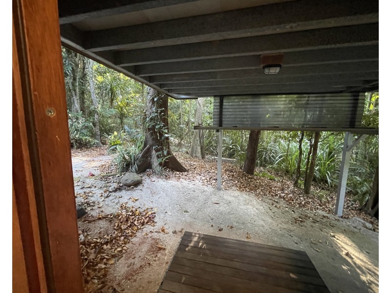 13 Bicton Cl, Bingil Bay QLD 4852