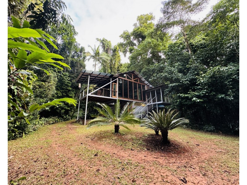13 Bicton Cl, Bingil Bay QLD 4852