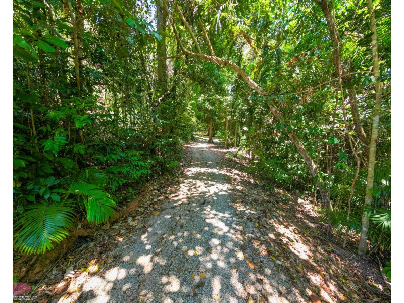 5 Plantation Dr, Bingil Bay QLD 4852