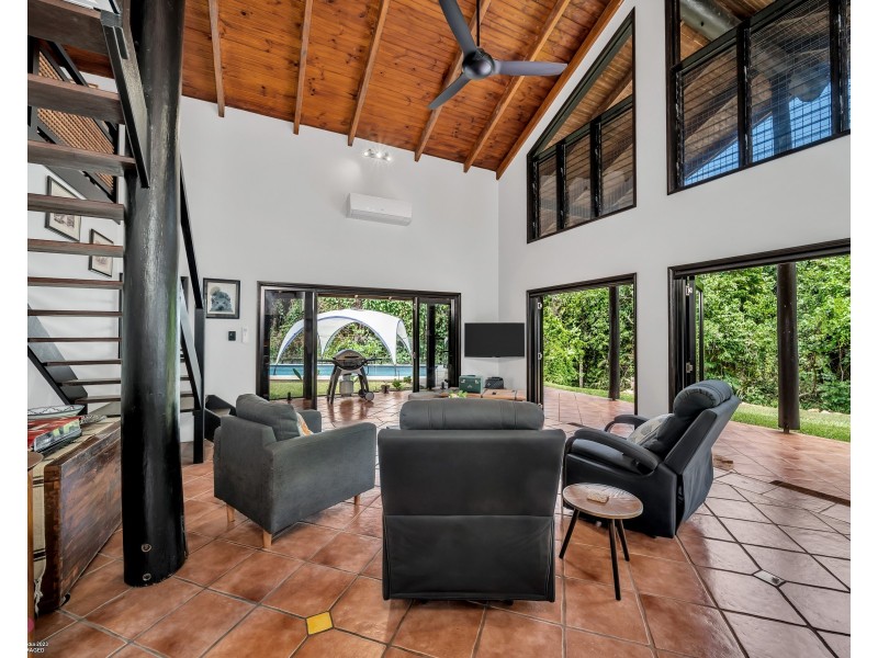 5 Plantation Dr, Bingil Bay QLD 4852