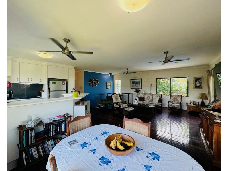 Unit 4/40 Wall St, South Mission Beach QLD 4852