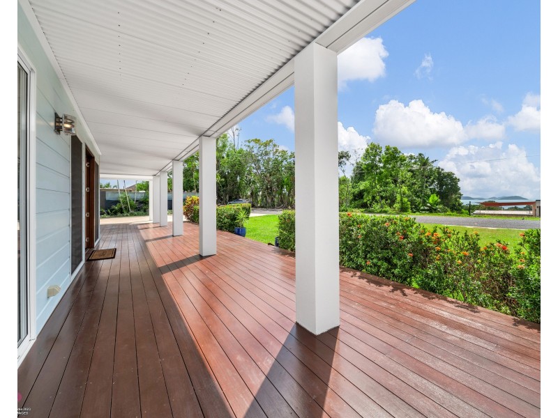 43 Mission Dr, South Mission Beach QLD 4852