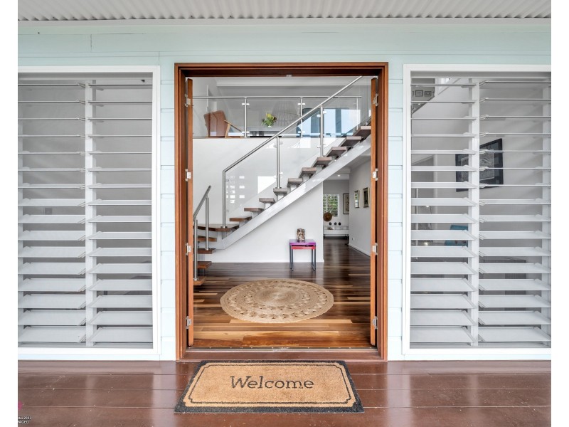 43 Mission Dr, South Mission Beach QLD 4852