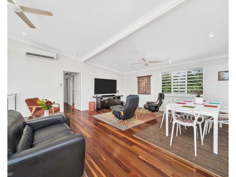 43 Mission Dr, South Mission Beach QLD 4852