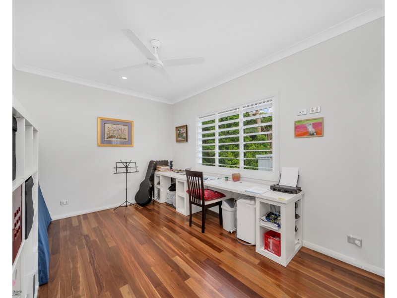43 Mission Dr, South Mission Beach QLD 4852