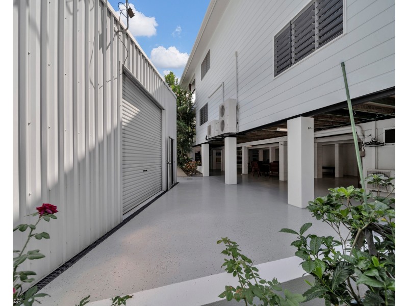 43 Mission Dr, South Mission Beach QLD 4852
