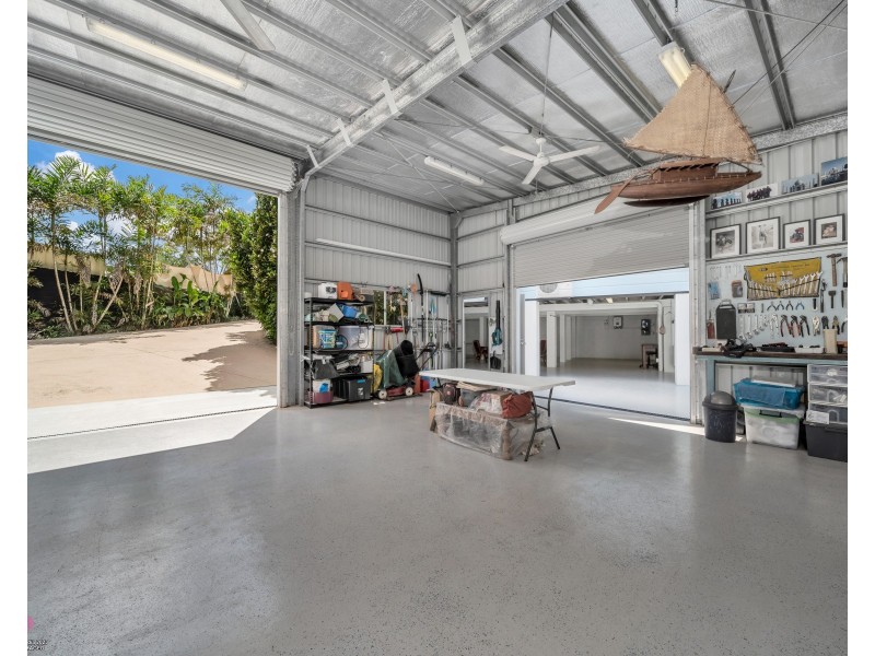 43 Mission Dr, South Mission Beach QLD 4852