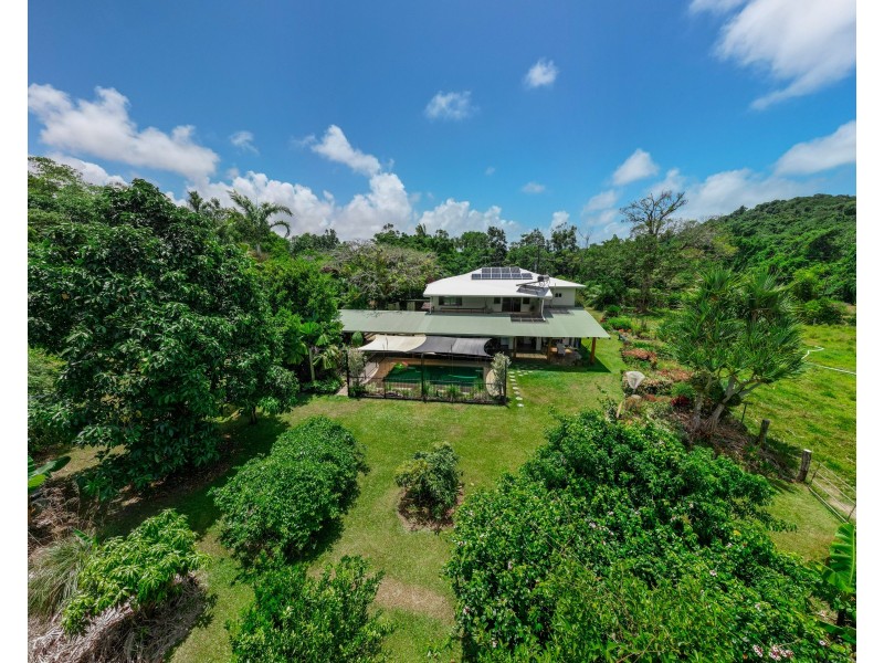 582 Bingil Bay Rd, Bingil Bay QLD 4852