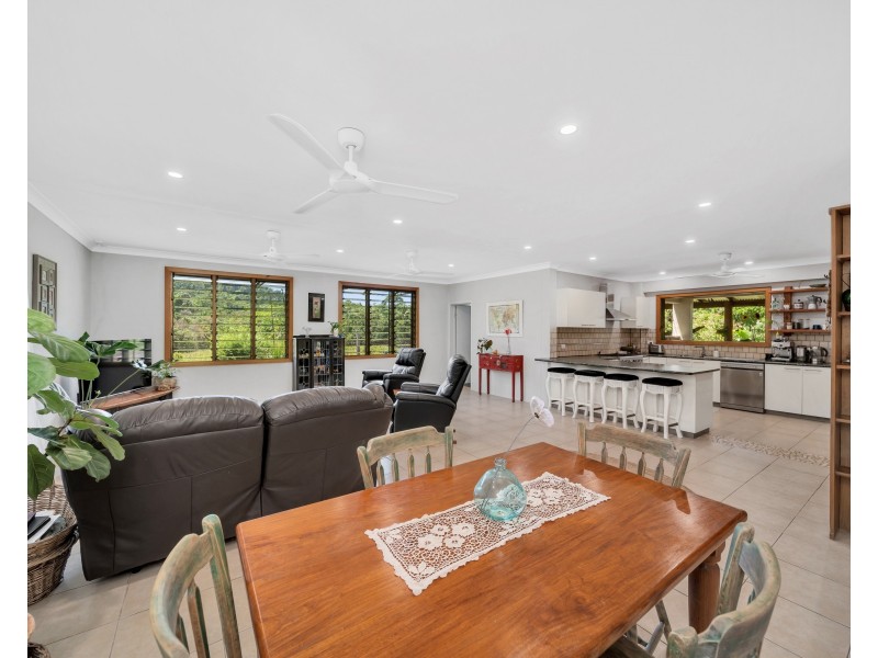 582 Bingil Bay Rd, Bingil Bay QLD 4852