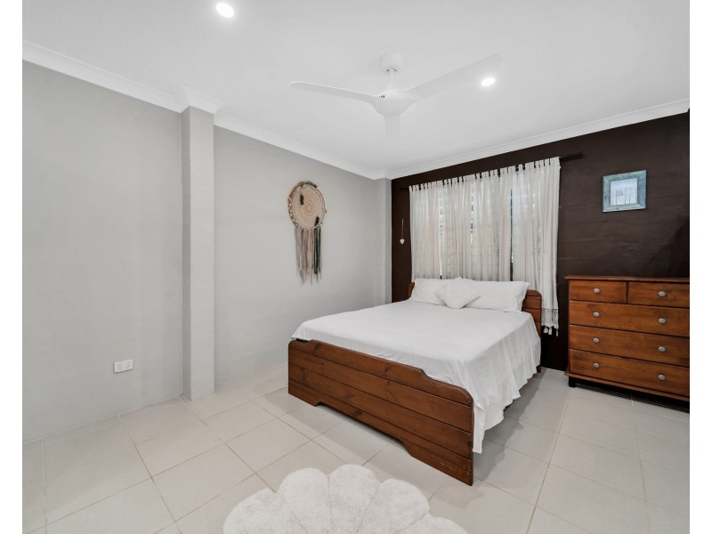 582 Bingil Bay Rd, Bingil Bay QLD 4852