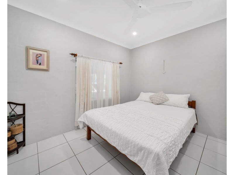 582 Bingil Bay Rd, Bingil Bay QLD 4852