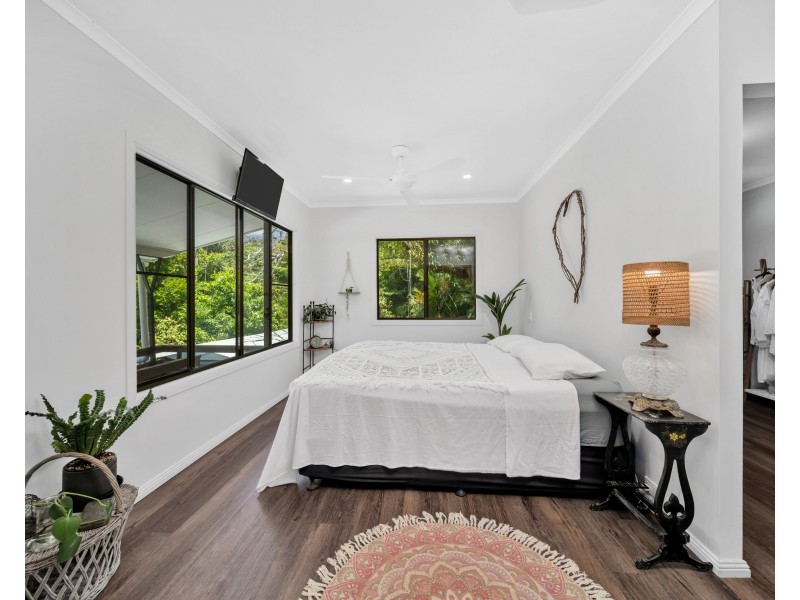 582 Bingil Bay Rd, Bingil Bay QLD 4852