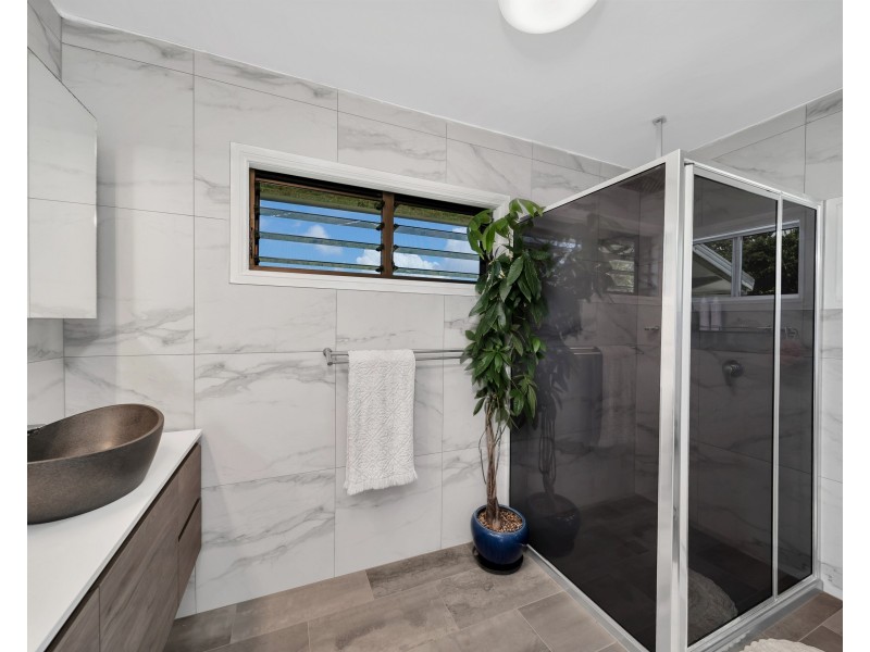 582 Bingil Bay Rd, Bingil Bay QLD 4852