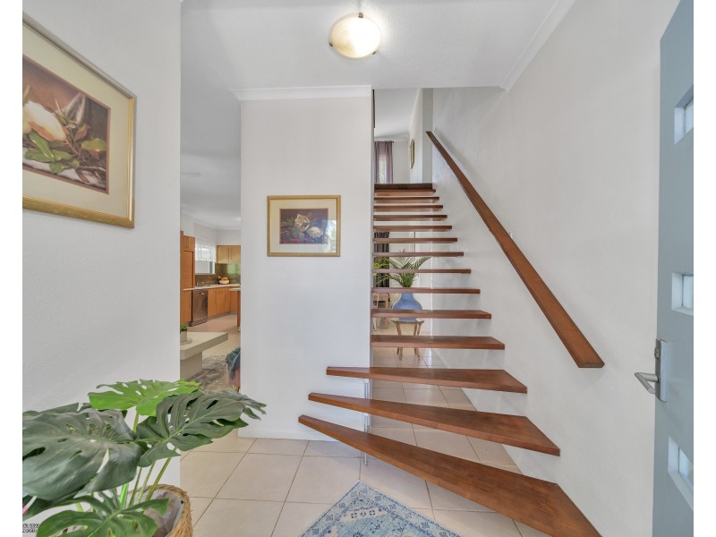 9 Commodore St, South Mission Beach QLD 4852
