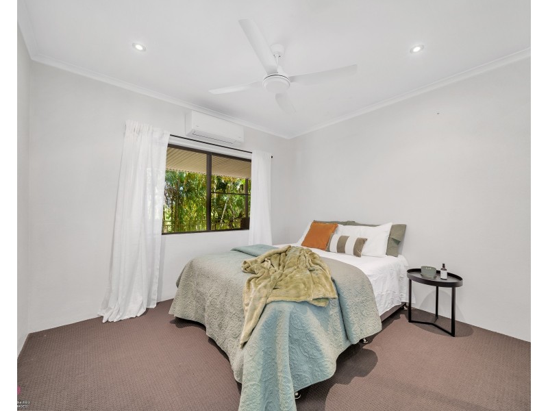 9 Commodore St, South Mission Beach QLD 4852