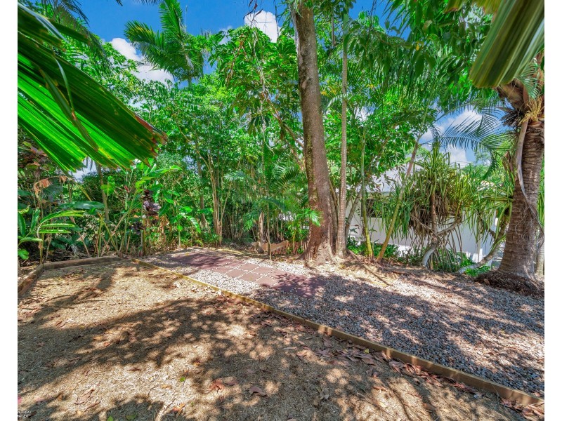 9 Commodore St, South Mission Beach QLD 4852
