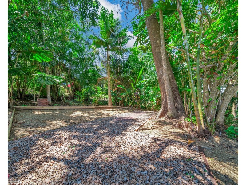 9 Commodore St, South Mission Beach QLD 4852