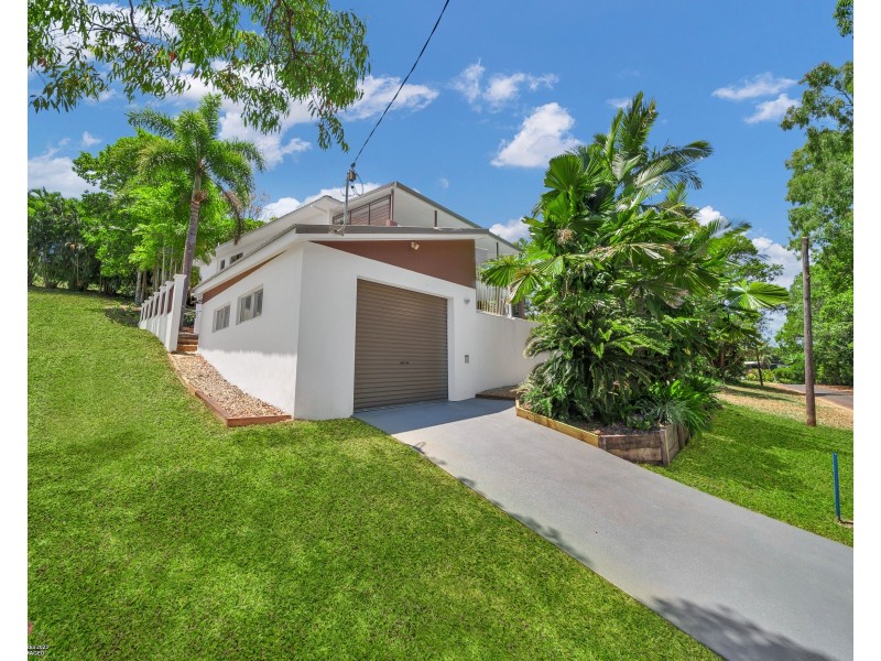 9 Commodore St, South Mission Beach QLD 4852