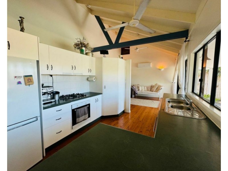 29 Buccaneer St, South Mission Beach QLD 4852