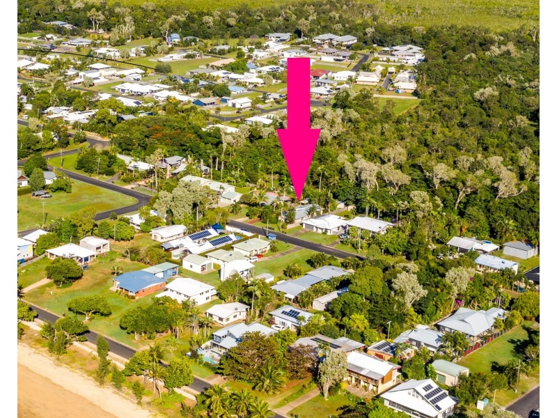 15 Seafarer Street, South Mission Beach QLD 4852
