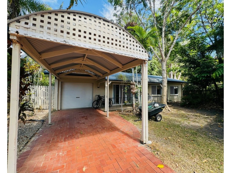 15 Seafarer Street, South Mission Beach QLD 4852
