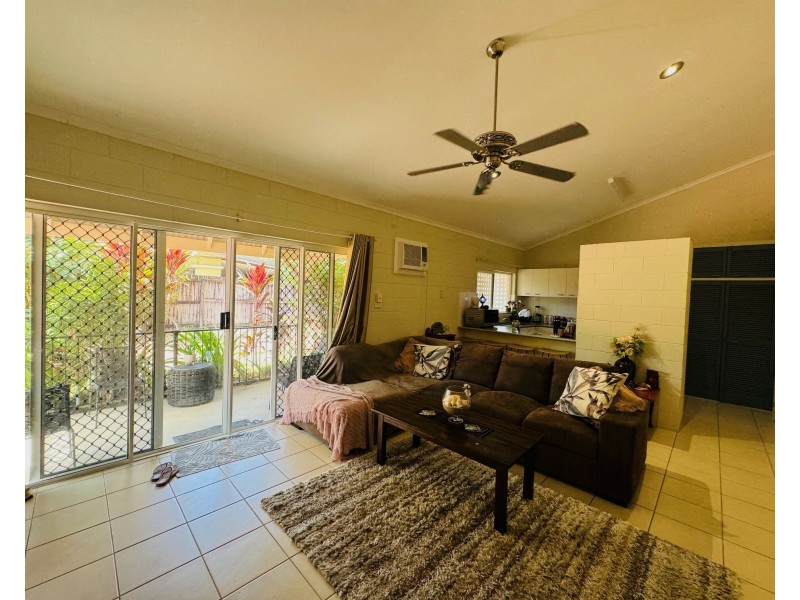 15 Seafarer Street, South Mission Beach QLD 4852
