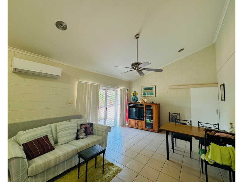 15 Seafarer Street, South Mission Beach QLD 4852