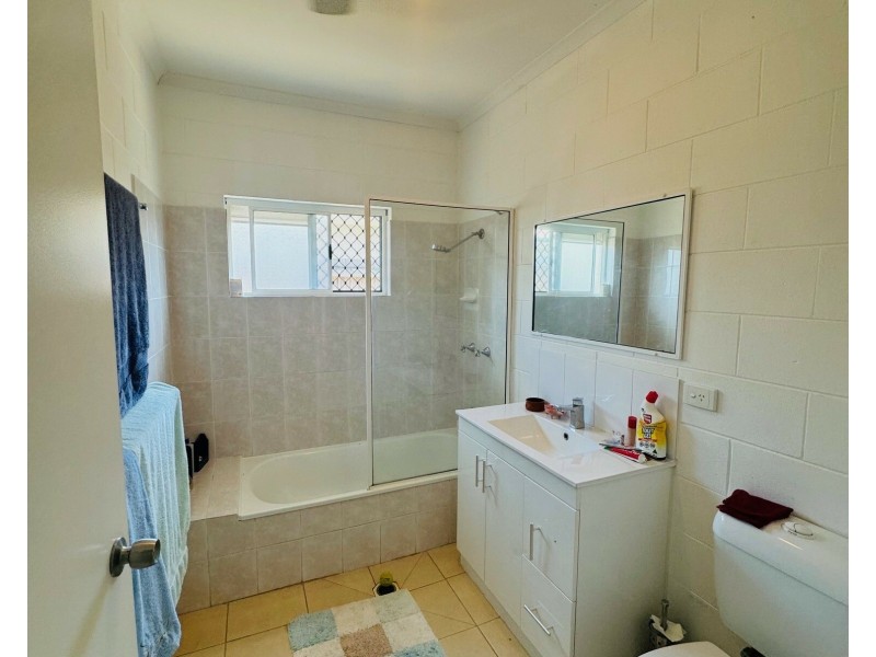 15 Seafarer Street, South Mission Beach QLD 4852