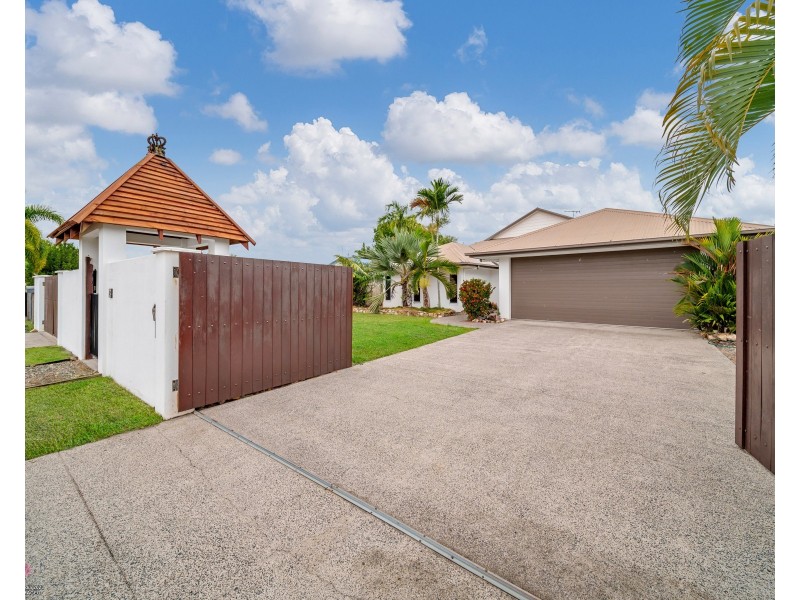 22 Mariner Dr, South Mission Beach QLD 4852