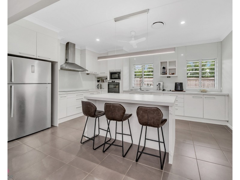 22 Mariner Dr, South Mission Beach QLD 4852