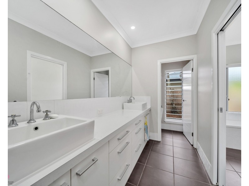22 Mariner Dr, South Mission Beach QLD 4852