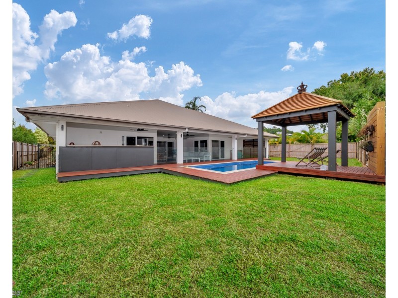 22 Mariner Dr, South Mission Beach QLD 4852