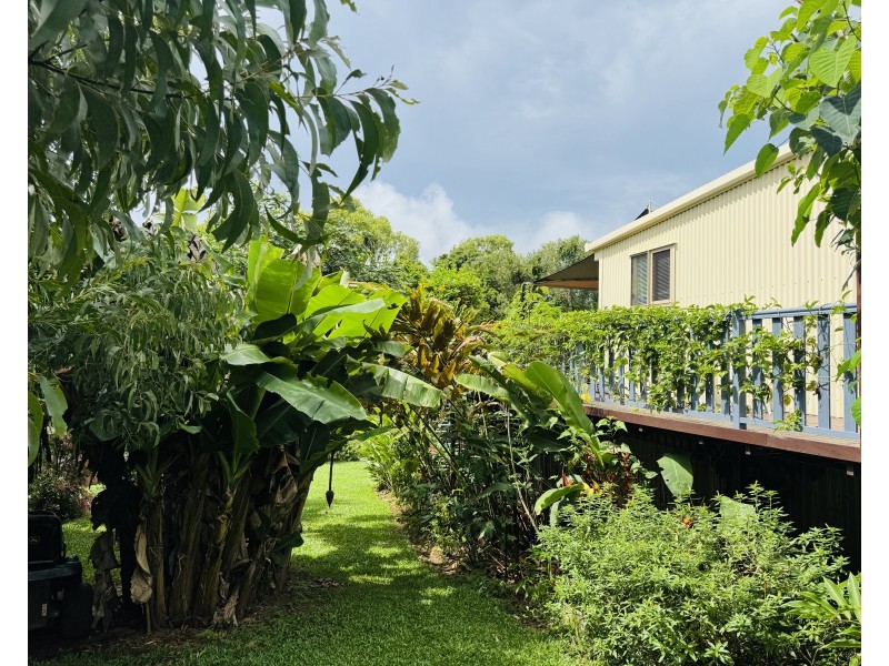 23 Jackey Jackey St, South Mission Beach QLD 4852