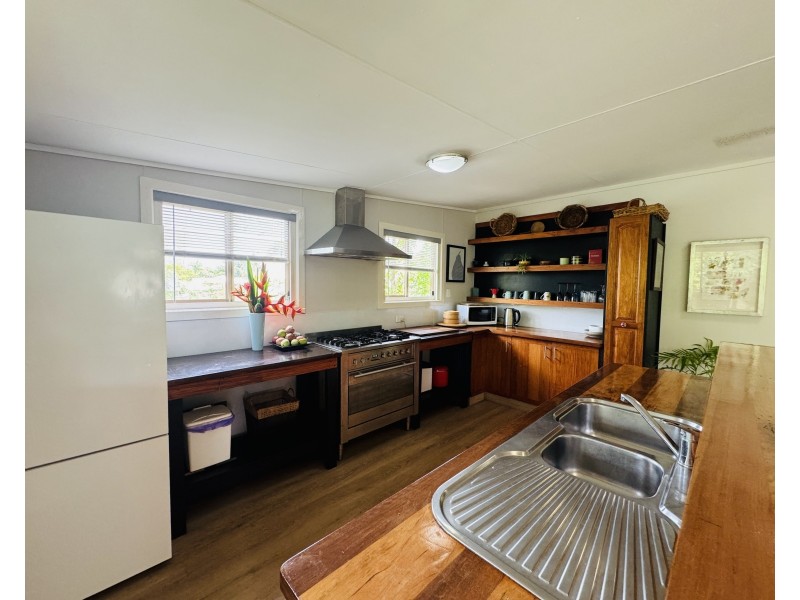 23 Jackey Jackey St, South Mission Beach QLD 4852