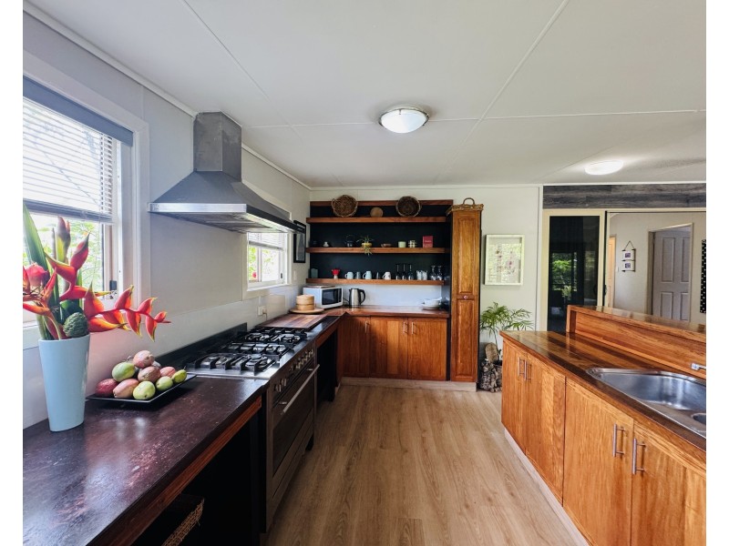 23 Jackey Jackey St, South Mission Beach QLD 4852