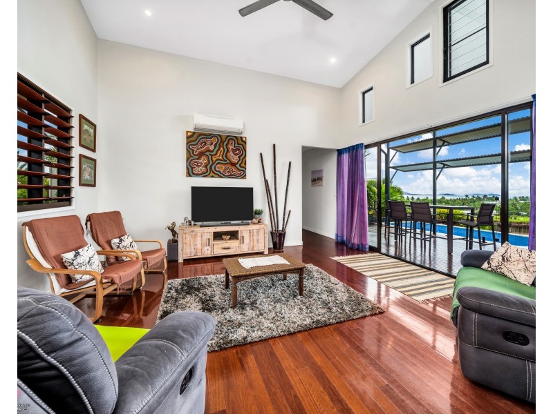 4 Rise Crescent, Mission Beach QLD 4852