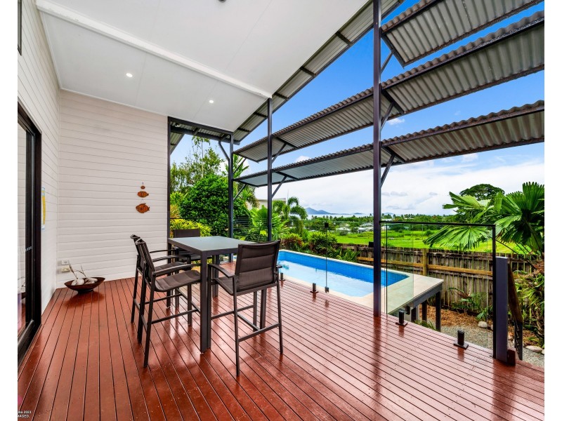 4 Rise Crescent, Mission Beach QLD 4852