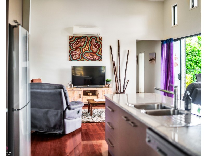 4 Rise Crescent, Mission Beach QLD 4852