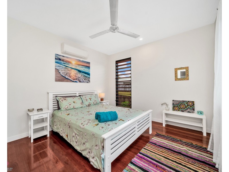 4 Rise Crescent, Mission Beach QLD 4852